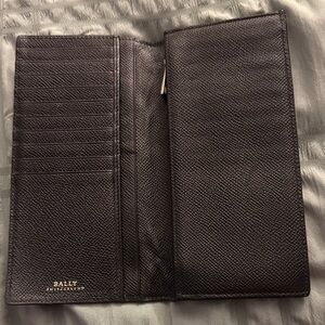 Bally Black Leather Wallet with pockets